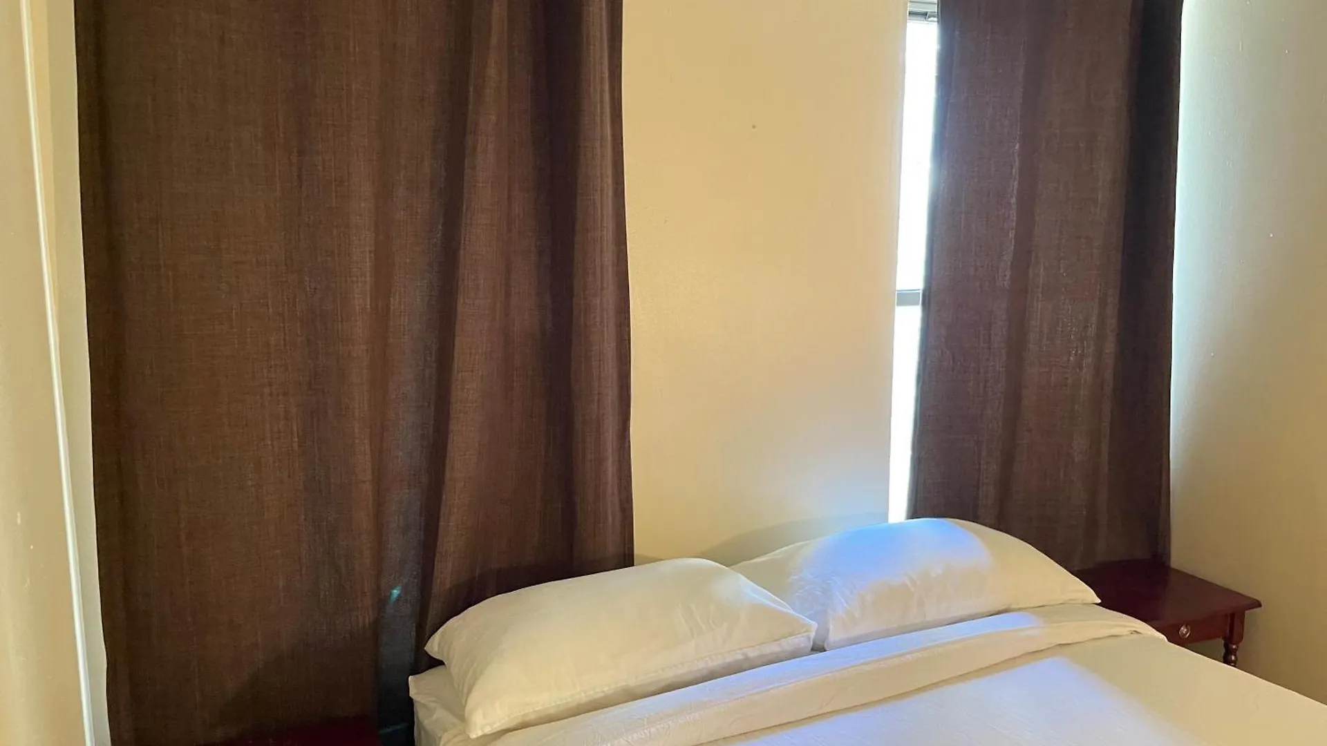 One Bedroom By Month Next To Bronx Zoo New York Apartman