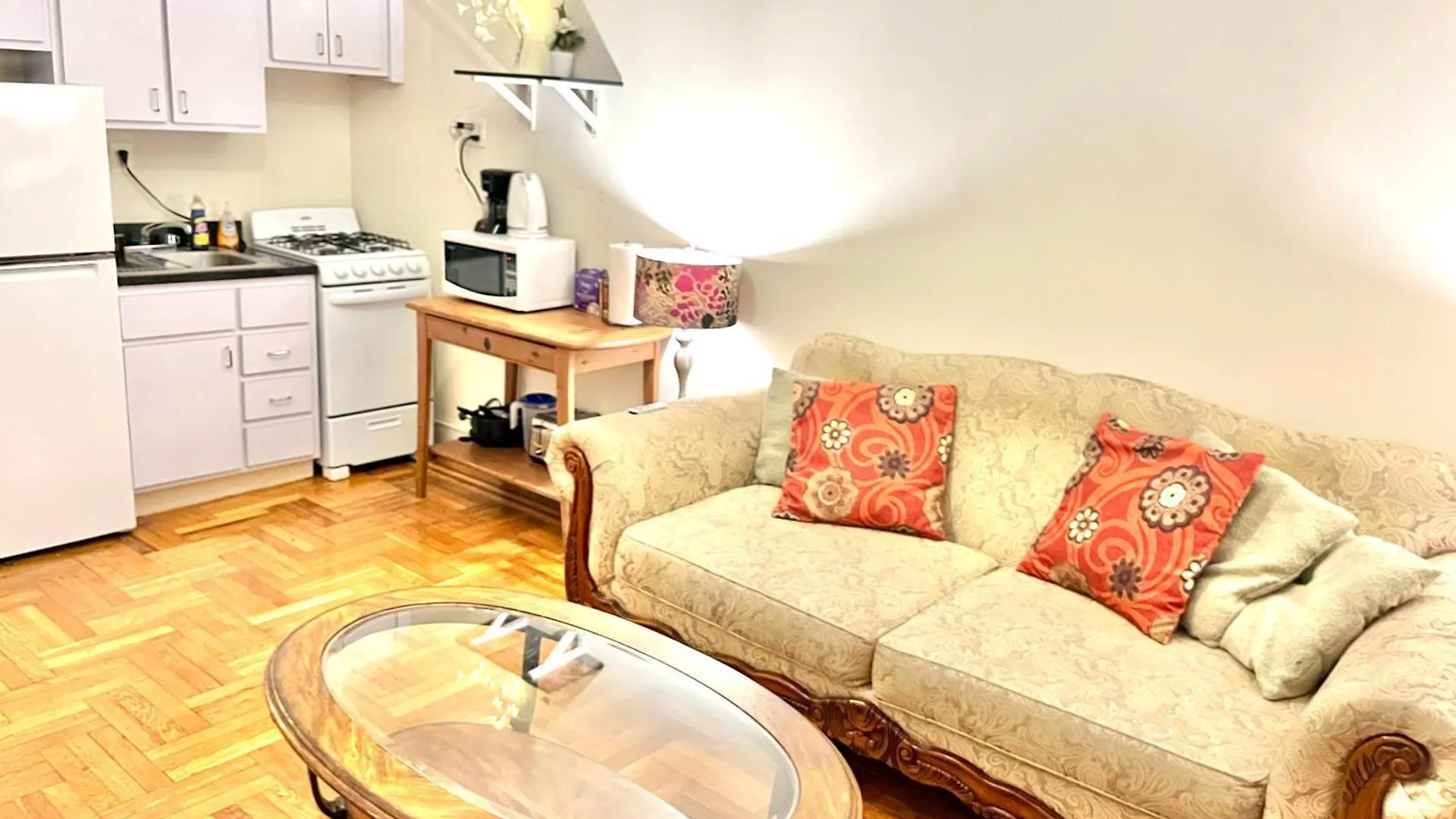 One Bedroom By Month Next To Bronx Zoo New York Apartman